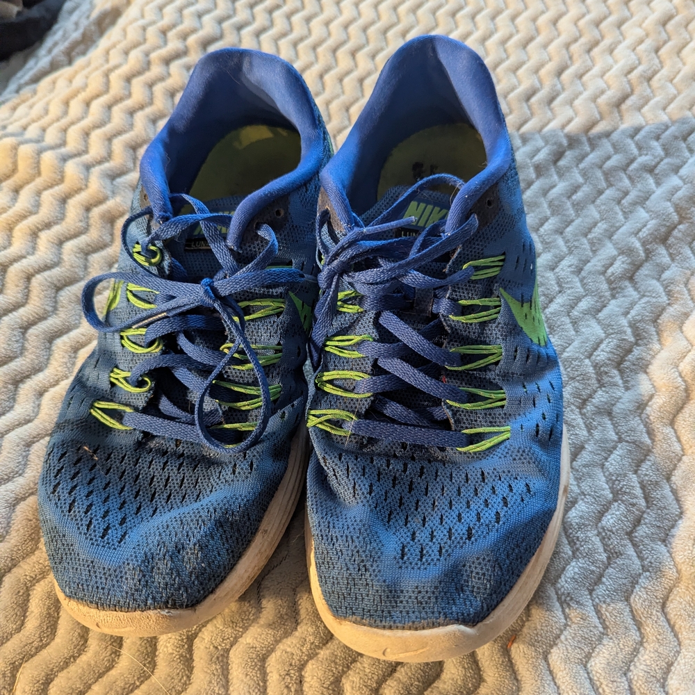 Nike Blue and Green Athletic Shoes - Picture 4 of 8
